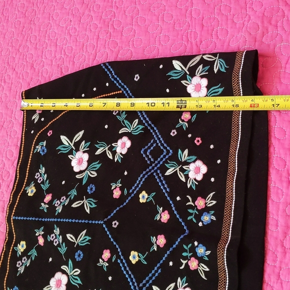 2/$20 NWT H&M Divided Embroidered Black Mini Skirt - Picture 7 of 8